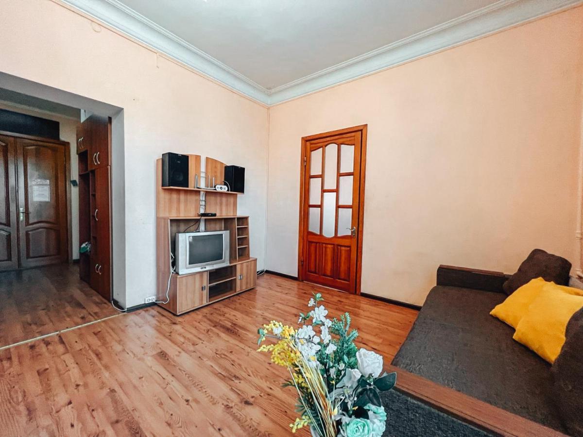 Apartments On Kreshchatik 17 Kiev Esterno foto