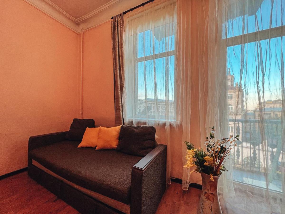 Apartments On Kreshchatik 17 Kiev Esterno foto