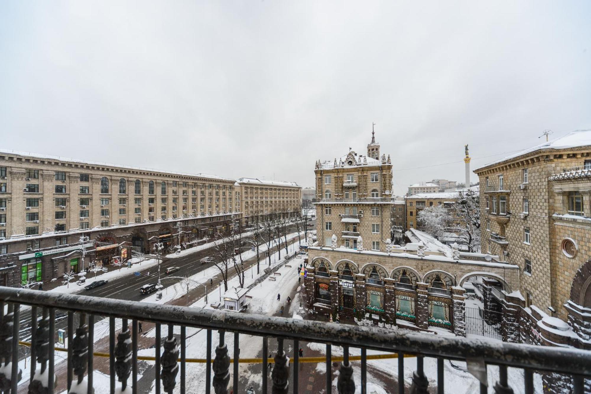 Apartments On Kreshchatik 17 Kiev Esterno foto