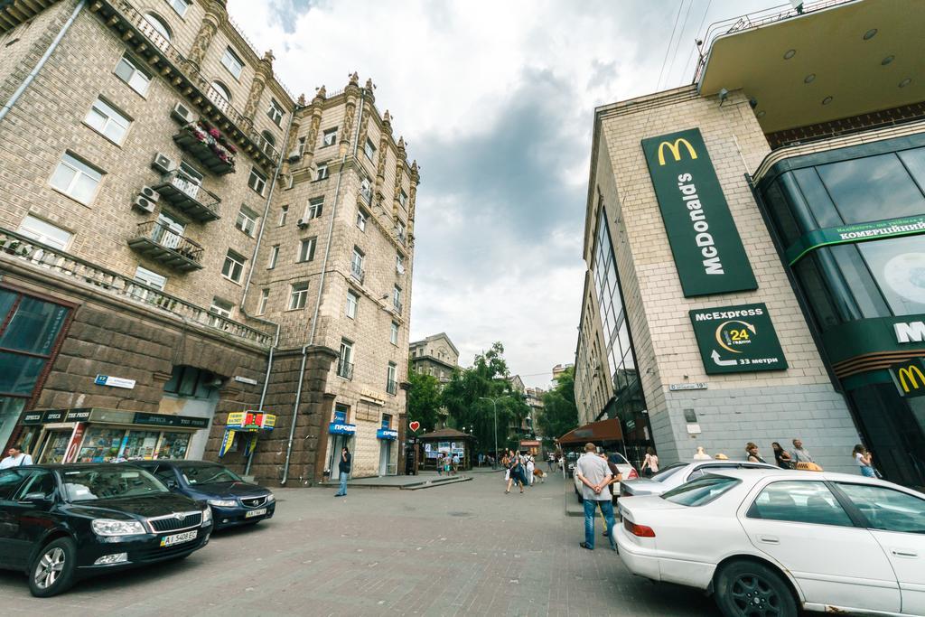 Apartments On Kreshchatik 17 Kiev Esterno foto